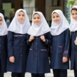 مدل مانتو فرم مدرسه ۱۴۰۵–۱۴۰۶ ؛ امسال سادگی و راحتی مهم‌تر از تغییر مدل است