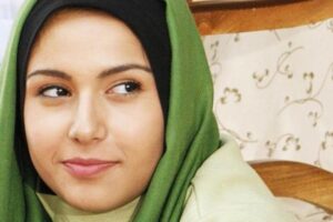 بیوگرافی نگین عبداللهی بازیگر ترش و شیرین ؛ از تئاتر و شهرت تا ازدواج و مهاجرت