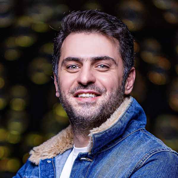 بیوگرافی علی ضیا