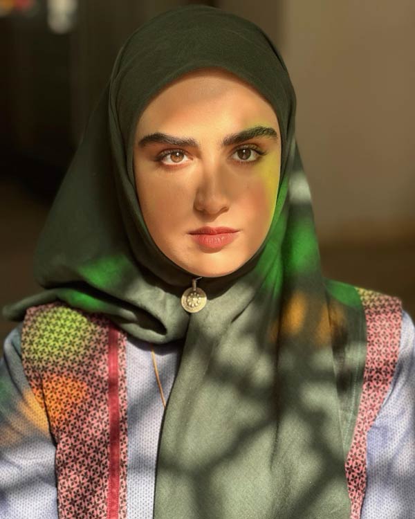 بیوگرافی هانیه غلامی