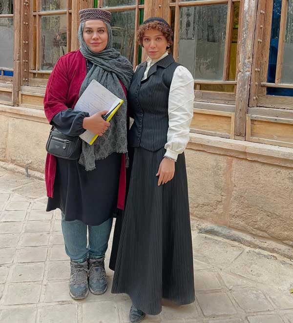 نرگس آبیار