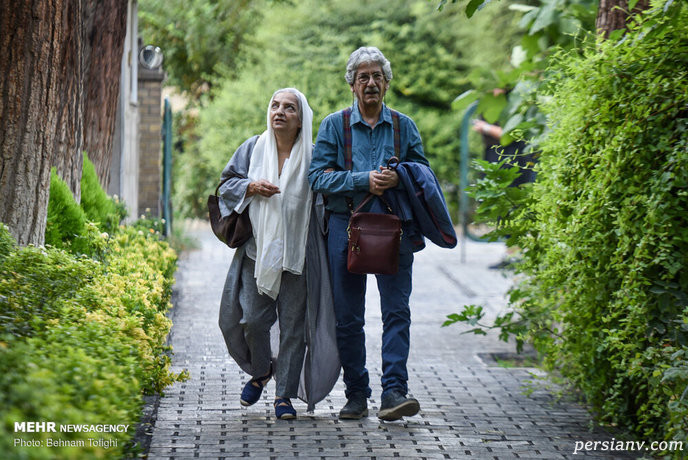 اهدای نشان اهدای نشان