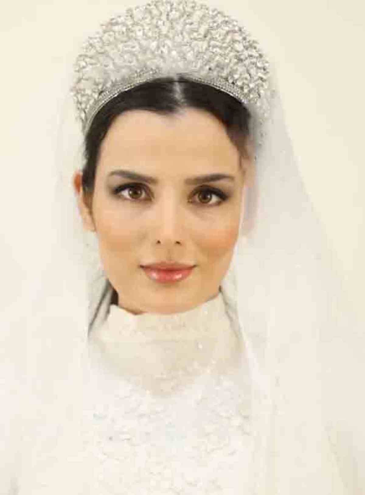 غزاله اکرمی
