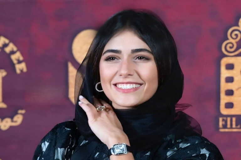 خاطره خجالتآور نیکآفرید سماواتی از هادی حجازیفر / عشق در پشتصحنه سریال کلاغ! + ویدئو