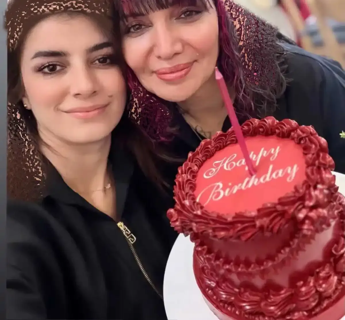 الهام پاوه نژاد الهام پاوه نژاد