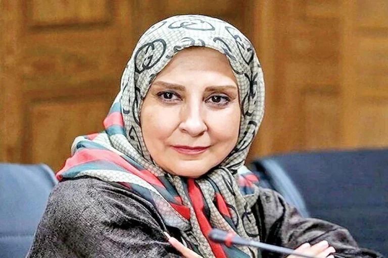 عکس های جنجالی مرجانه گلچین با مدل موی جدید / واکنشها به تغییر ظاهر او + تصاویر