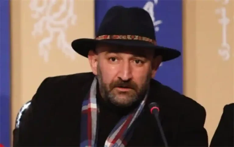 قاب خانوادگی دو برادر بازیگر سینما ؛ شباهت خیرهکنندهای که گاهی گیجکننده میشود