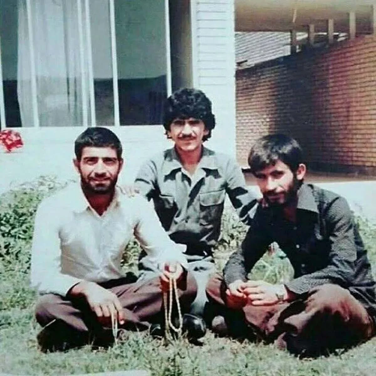 قابی که هیچ‌کس از حسین پناهی ندیده بود! / تصویر قدیمی و نایاب در سال ۱۳۵۹ + عکس