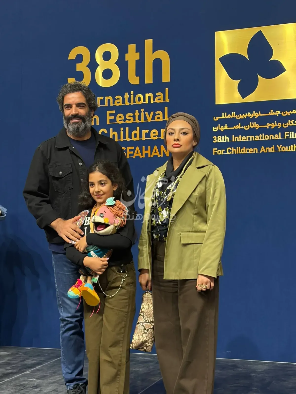 منوچهر هادی و یکتا ناصر و دخترشان سوفیا منوچهر هادی و یکتا ناصر و دخترشان سوفیا