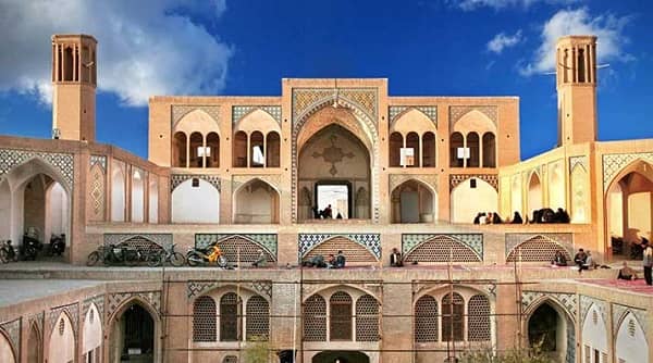 مدرسه ای برای آقا بزرگ