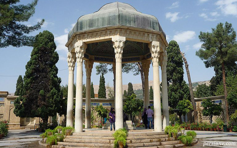 حافظیه از جاذبه های مهم شیراز