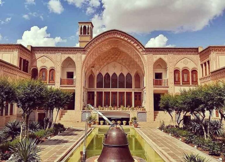 تکیه و بقعه امامزاده طاهر و منصور کاشان