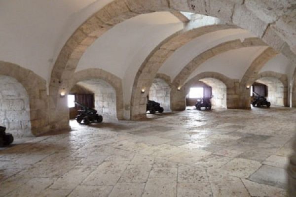 معماری منیولاین