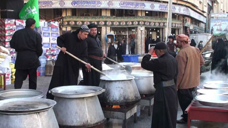 قیمت متوسط هر وعدهی غذایی در کربلا برای هر نفر حدود ۲۰ هزار تومان است. راهنمای سفر به کربلا