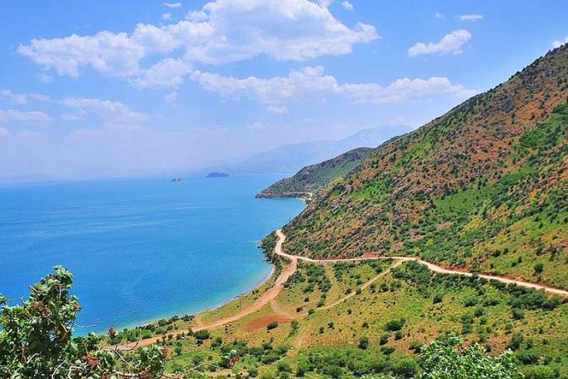 جاذبه های گردشگری شهر وان