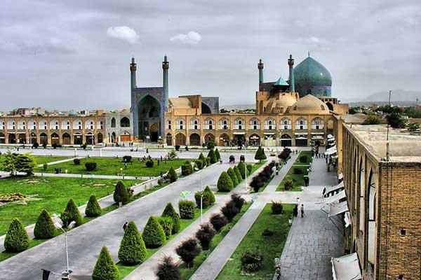بازارها و مکان های تفریحی معروف شهر اصفهان ؛ اگر قصد سفر به اصفهان را دارید