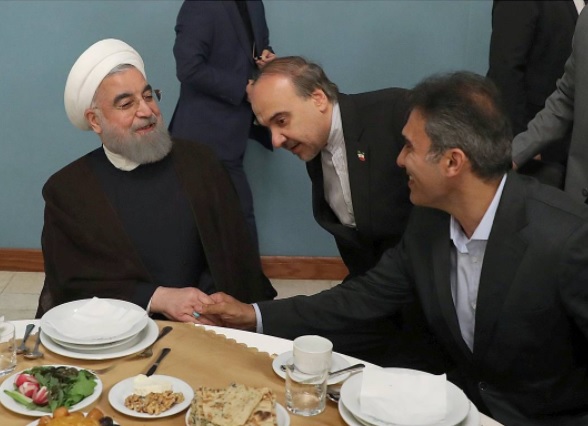 ضیافت افطار حسن روحانی با ورزشکاران سرشناس ضیافت افطار حسن روحانی با ورزشکاران