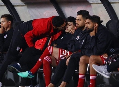 بوسه علیرضا جهانبخش به صورت سردار آزمون علیرضا جهانبخش و سردار آزمون