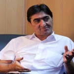 انتشار عکس های ممنوعه و فراموش‌نشدنی از مراسم تشییع همسر ناصر محمدخانی بعد از ۲۴ سال + تصاویر