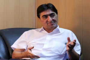 انتشار عکس های ممنوعه و فراموشنشدنی از مراسم تشییع همسر ناصر محمدخانی بعد از ۲۴ سال + تصاویر