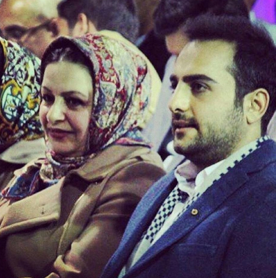 همه دوست دارند بسیاری