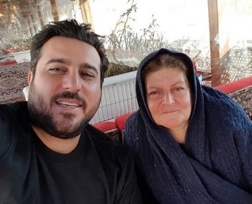محسن کیایی و مادرش محسن کیایی