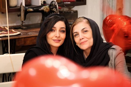 ساره بیات و مادرش چهره ها در شبکه های اجتماعی 544