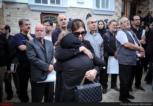 هنگامه قاضیانی تشییع پیکر یدالله صمدی