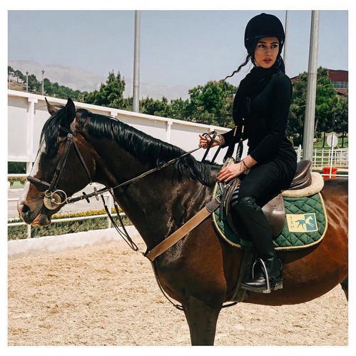 ترلان پروانه چهره ها در شبکه های اجتماعی 600