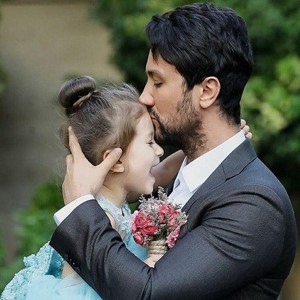 دومین فرزند شاهرخ استخری به دنیا آمد