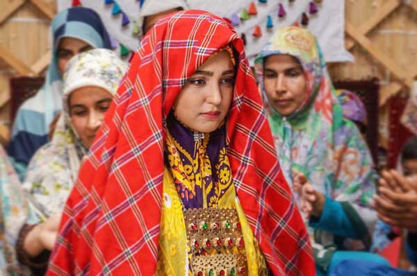 مهسا هاشمی در بازی نقاب ها زندگی مهسا هاشمی