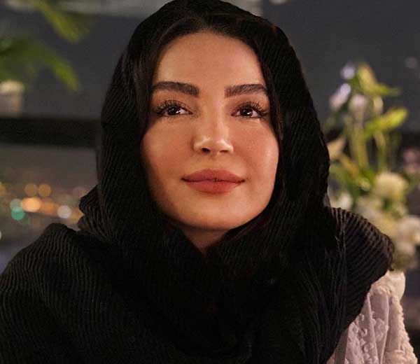 مهرناز افلاکیان بازیگر نقش فائزه در سیاه چاله ؛از مدلینگ تا بازیگری و شهرت