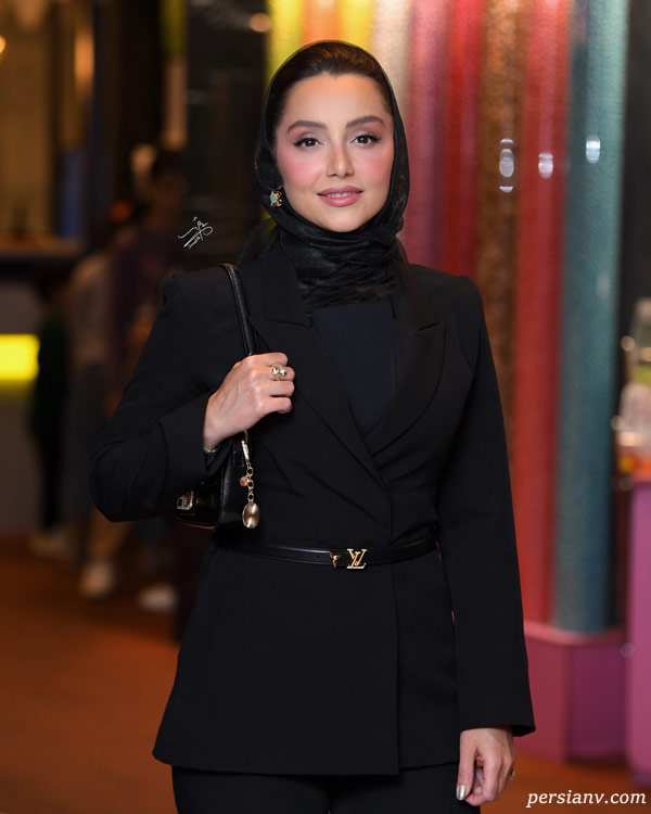 نازنین بیاتی