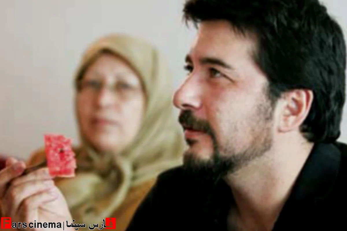 عکس امیرحسین صدیق در کنار مادرش؛ تصویری دلنشین از هنرمند محبوب