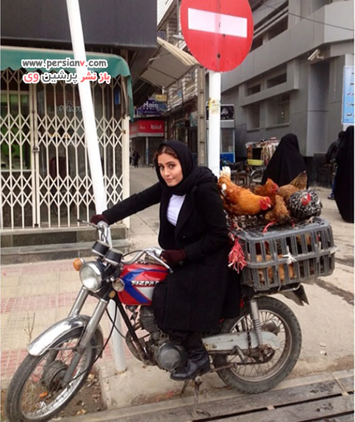 عکس الناز شاکردوست با خواهرش