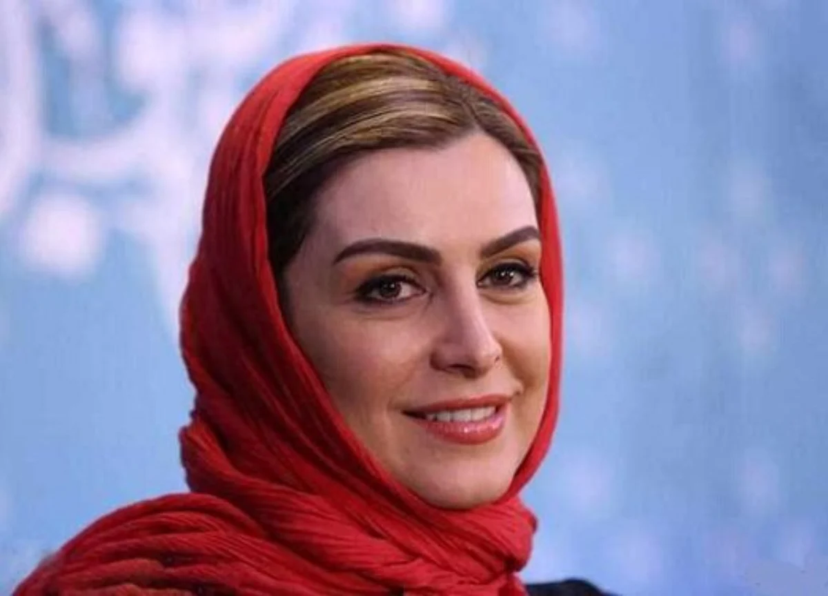 ماهچهره خلیلی؛ بازیگری که در اوج فعالیت از دنیا رفت — ماهچهره خلیلی از بازیگرانی بود که در سالهای فعالیتش در آثار سینمایی و تلویزیونی متعددی حضور داشت و با بازی در مجموعههایی م ماهچهره خلیلی؛ بازیگری که در اوج فعالیت از دنیا رفت — ماهچهره خلیلی از بازیگرانی بود که در سالهای فعالیتش در آثار سینمایی و تلویزیونی متعددی حضور داشت و با بازی در مجموعههایی م