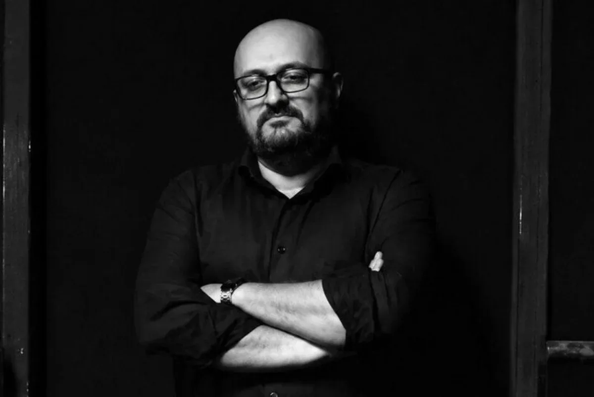 هنرمندان درگذشته سال ۱۴۰۵ — از آثار شاخص او می‌توان به «شب روی سنگفرش خیس»، «قرعه‌ای برای مرگ»، «دشمن مردم» و «ثقه‌الاسلام» اشاره کرد. آخرین اثر نمایشی وی با عنوان «شاه اسماعیل؛ سون س