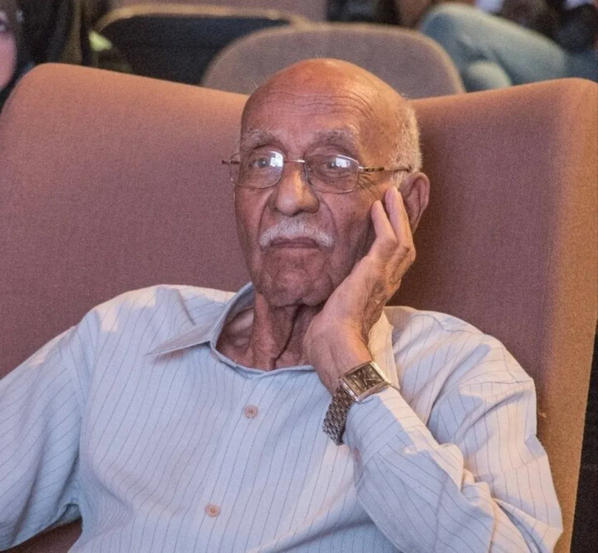 هنرمندان درگذشته سال ۱۴۰۵ — محمد نواب‌زاده، متولد سال ۱۳۱۸ در کرمان و از دانش‌آموختگان دانشکده هنرهای دراماتیک تهران بود که سال‌ها در عرصه چهره‌پردازی، بازیگری، کارگردانی و طراحی صحنه