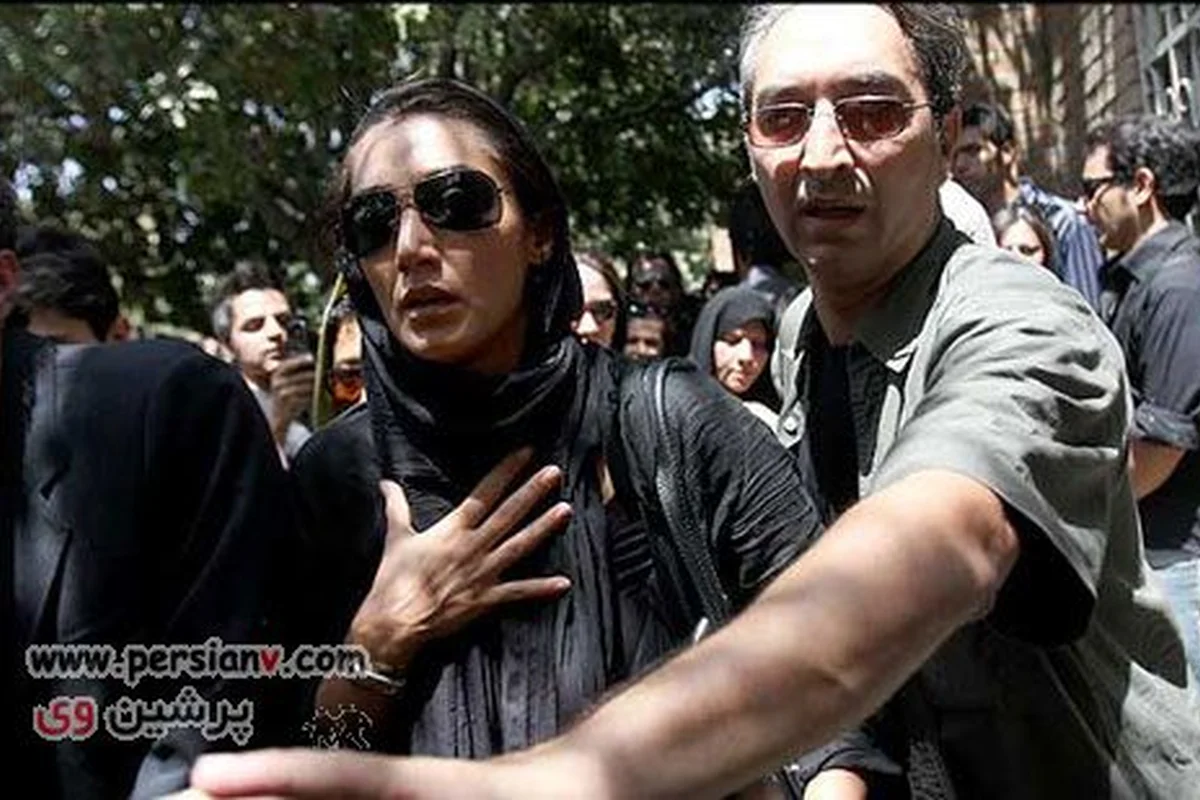 عکسهای دیده نشده از حضور هنرمندان در مراسم خاکسپاری چهرههای ماندگار