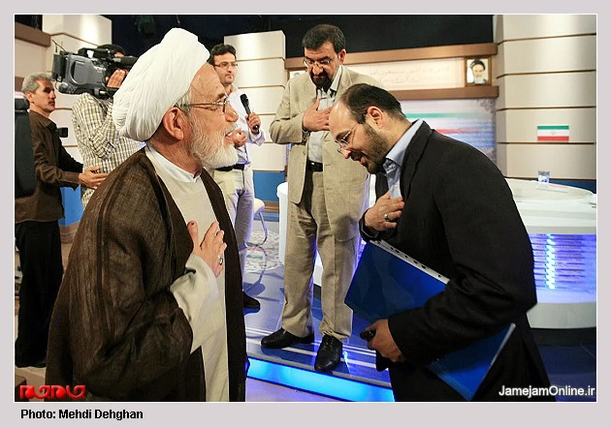 پشت صحنه مناظره کروبی رضایی پشت صحنه مناظره کروبی رضایی