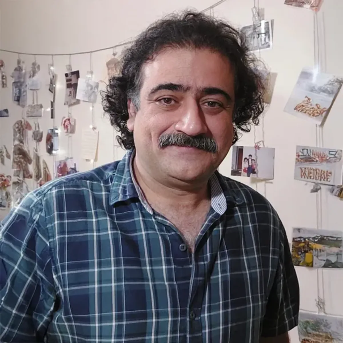 میثم عبدی — ابتدا یک ازدواج ناموفقی داشت و برای بار دوم در اواخر سال ۱۴۰۳ با خانم «آذر عرب خانی» از بازیگران و کارگردان های تئاتر ازدواج کرده است میثم عبدی — ابتدا یک ازدواج ناموفقی داشت و برای بار دوم در اواخر سال ۱۴۰۳ با خانم «آذر عرب خانی» از بازیگران و کارگردان های تئاتر ازدواج کرده است