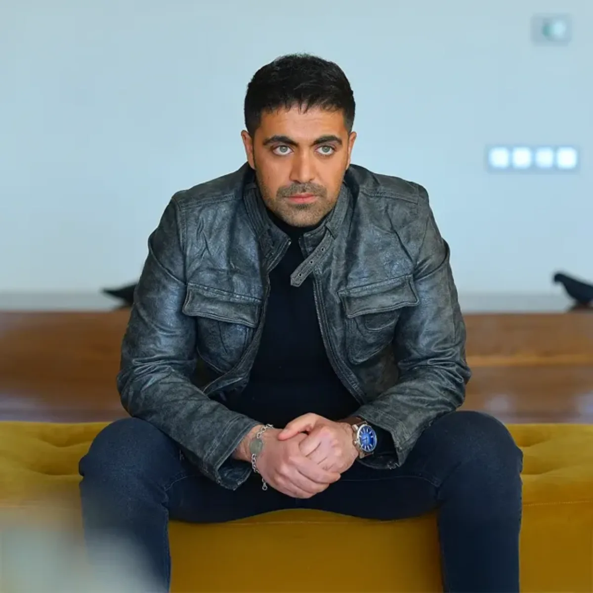 محمد امین — سالها پیش با خانم شهره مکری از بازیگران تئاتر ازدواج کرده است که ثمره این زندگی یک پسر بنام فریاد است محمد امین — سالها پیش با خانم شهره مکری از بازیگران تئاتر ازدواج کرده است که ثمره این زندگی یک پسر بنام فریاد است