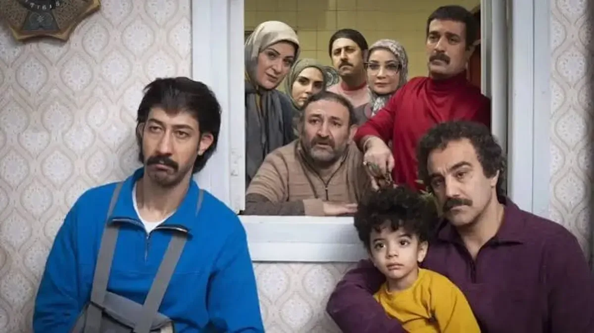 فیلمی از محمودآباد به نام پشت صحنه پایتخت ۸ منتشر شد؛ آیا نقی معمولی برمیگردد؟