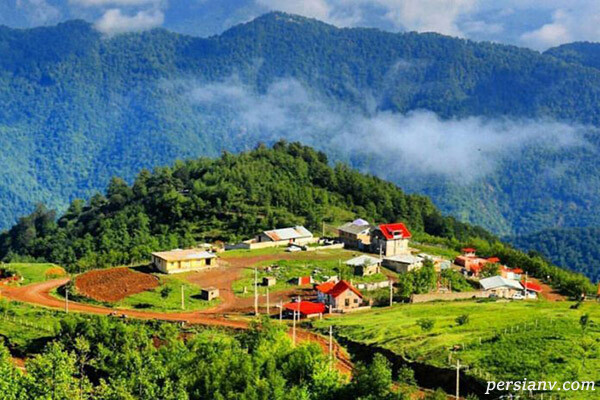 یک بازی جذاب ، بازی محلی چُمچَه گلین
