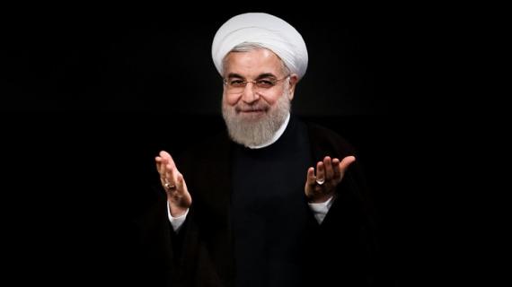 عکس یادگاری حسن روحانی با آیتالله بهشتی در ۱۳سالگی