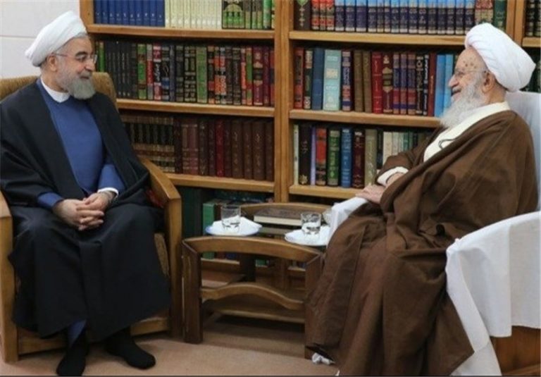 آیتالله مکارم شیرازی به رئیسجمهور تذکر داد!