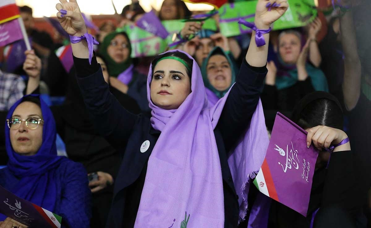 همایش هنرمندان و ورزشکاران حامی روحانی همایش هنرمندان حامی روحانی