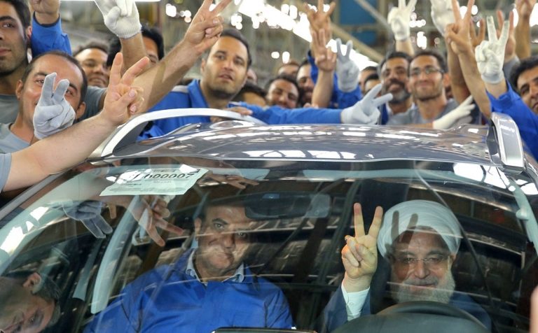 رییسجمهور پشت فرمان دنا پلاس! + تصاویر
