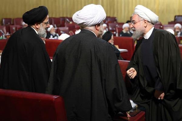 رئیسی رسما خواستار مناظره با روحانی شد!