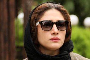 فعالیت مینا ساداتی به عنوان مدل آرایشی!